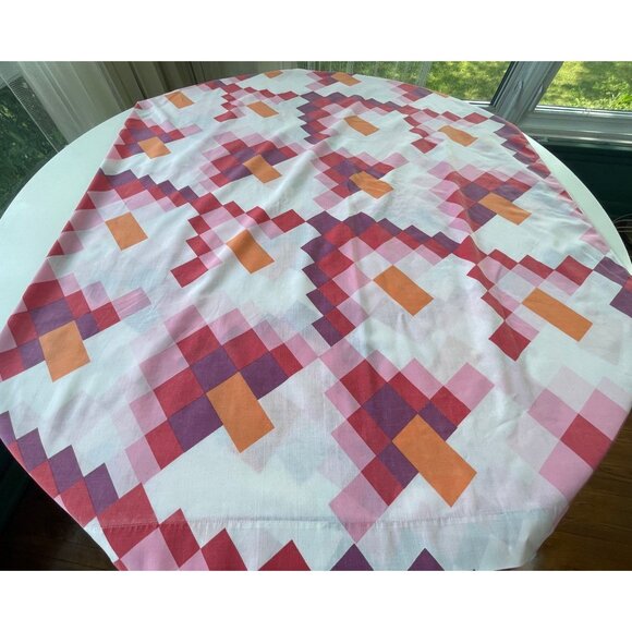 Vintage 70s flat sheet, pink geometric print bed sheet, full size bed - Picture 4 of 8